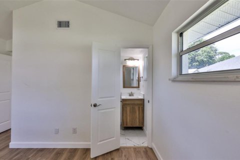 Villa ou maison à vendre à Edgewater, Floride: 3 chambres, 132.85 m2 № 2110594 - photo 24