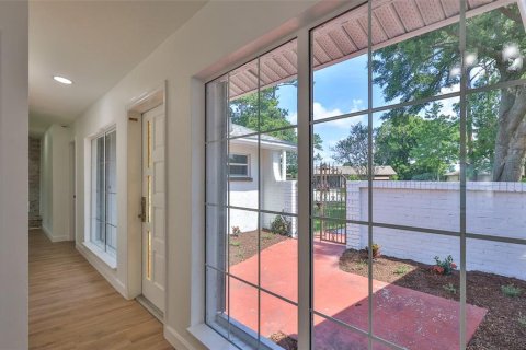 Villa ou maison à vendre à Edgewater, Floride: 3 chambres, 132.85 m2 № 2110594 - photo 7