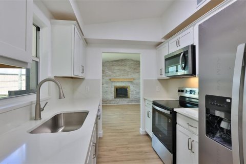 Villa ou maison à vendre à Edgewater, Floride: 3 chambres, 132.85 m2 № 2110594 - photo 14