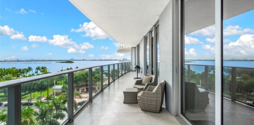 Condo à Miami, Floride, 2 chambres № 1833697