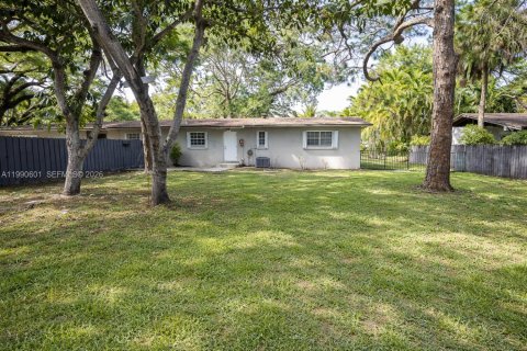 Снять в аренду виллу или дом в Майами, Флорида 2 спальни, 218.32м2, № 2057920 - фото 2