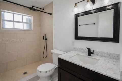 Снять в аренду виллу или дом в Майами, Флорида 2 спальни, 218.32м2, № 2057920 - фото 7