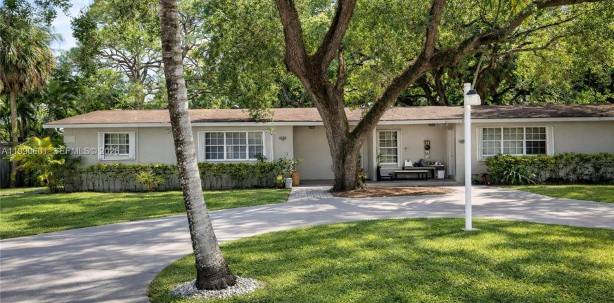 Дом в Майами, Флорида 2 спальни, 218.32м2 № 2057920