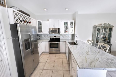 Villa ou maison à vendre à Cooper City, Floride: 3 chambres, 166.95 m2 № 2017727 - photo 12