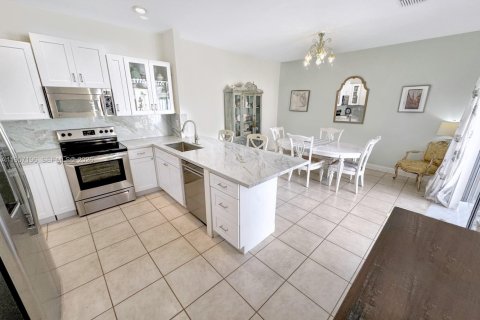 Villa ou maison à vendre à Cooper City, Floride: 3 chambres, 166.95 m2 № 2017727 - photo 11