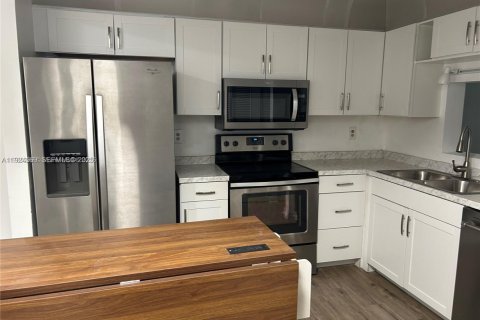 Condominio en venta en Tamarac, Florida, 2 dormitorios, 112.88 m2 № 1982934 - foto 6