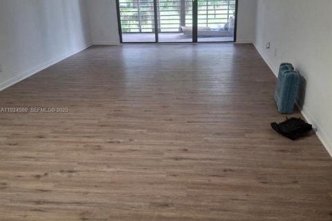 Condominio en venta en Tamarac, Florida, 2 dormitorios, 112.88 m2 № 1982934 - foto 19