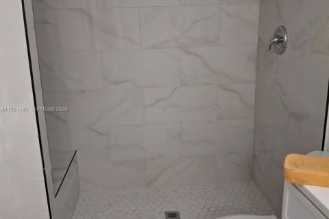 Condominio en venta en Tamarac, Florida, 2 dormitorios, 112.88 m2 № 1982934 - foto 23