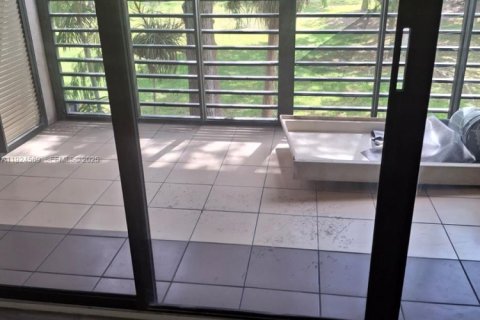 Condominio en venta en Tamarac, Florida, 2 dormitorios, 112.88 m2 № 1982934 - foto 22