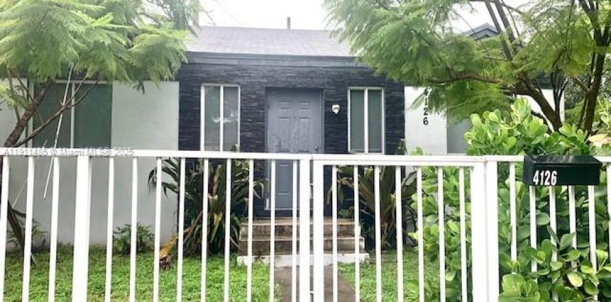 Villa ou maison à Miami, Floride 3 chambres, 181.72 m2 № 1967325