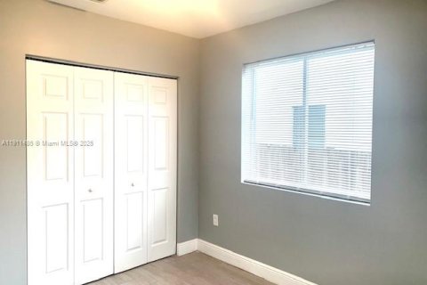 Villa ou maison à louer à Miami, Floride: 3 chambres, 181.72 m2 № 1967325 - photo 21