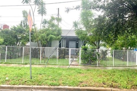 Villa ou maison à louer à Miami, Floride: 3 chambres, 181.72 m2 № 1967325 - photo 3