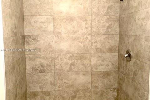 Villa ou maison à louer à Miami, Floride: 3 chambres, 181.72 m2 № 1967325 - photo 16