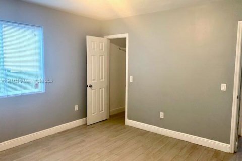 Villa ou maison à louer à Miami, Floride: 3 chambres, 181.72 m2 № 1967325 - photo 28