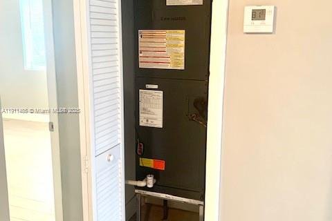 Villa ou maison à louer à Miami, Floride: 3 chambres, 181.72 m2 № 1967325 - photo 15