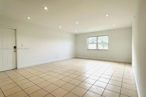 Appartement à Fort Lauderdale, Floride 3 chambres, 111.48 m2 № 1990832