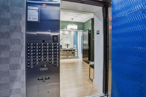 Купить кондоминиум в Сент-Питерсберг, Флорида 4 комнаты, 200.3м2, № 2231535 - фото 28