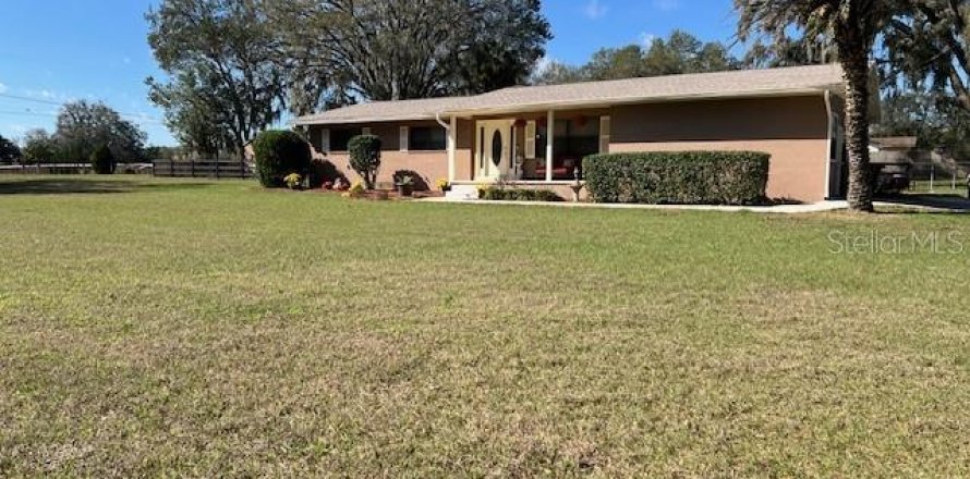 Villa ou maison à Ocala, Floride 4 chambres, 184.69 m2 № 1609486