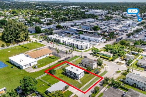 Commercial property in Miami, Florida 247.49 sq.m. № 2082131 - photo 14