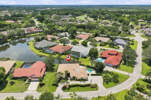 Casa en venta en Palm Beach Gardens, Florida, 3 dormitorios, 282.33 m2 № 2413240 - foto 2