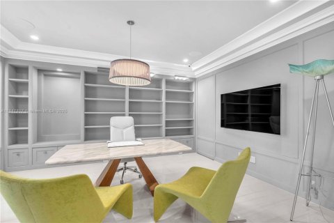House in Boca Raton, Florida 7 bedrooms, 832.22 sq.m. № 1849091 - photo 25