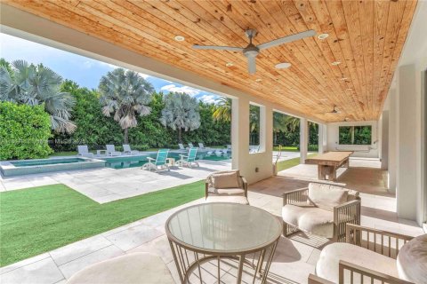 House in Boca Raton, Florida 7 bedrooms, 832.22 sq.m. № 1849091 - photo 17