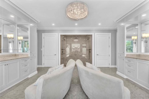 House in Boca Raton, Florida 7 bedrooms, 832.22 sq.m. № 1849091 - photo 30