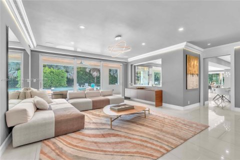 House in Boca Raton, Florida 7 bedrooms, 832.22 sq.m. № 1849091 - photo 16
