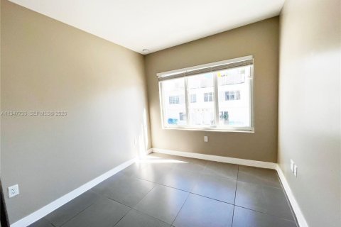 Снять в аренду таунхаус в Хомстед, Флорида 4 спальни, 129.88м2, № 2003818 - фото 21