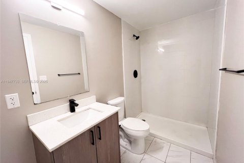 Снять в аренду таунхаус в Хомстед, Флорида 4 спальни, 129.88м2, № 2003818 - фото 13