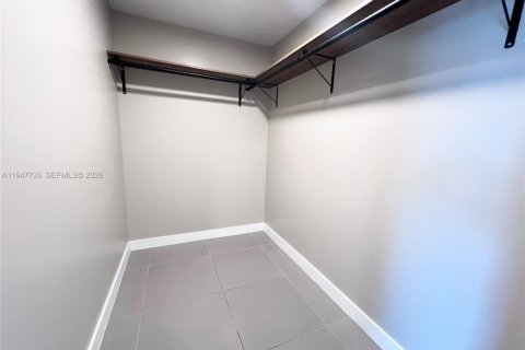 Снять в аренду таунхаус в Хомстед, Флорида 4 спальни, 129.88м2, № 2003818 - фото 18