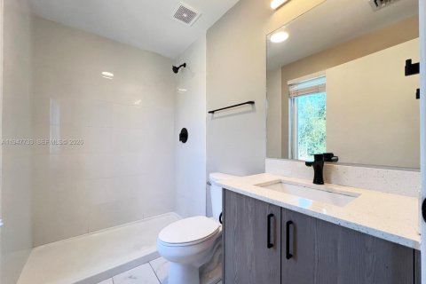 Снять в аренду таунхаус в Хомстед, Флорида 4 спальни, 129.88м2, № 2003818 - фото 17