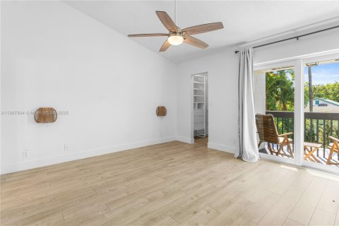 Townhouse in Fort Lauderdale, Florida 2 bedrooms, 124.4 sq.m. № 1965731 - photo 14