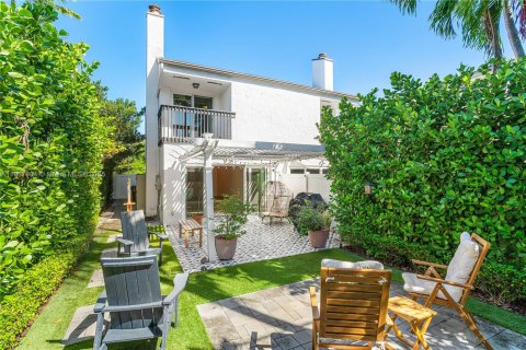 Townhouse in Fort Lauderdale, Florida 2 bedrooms, 124.4 sq.m. № 1965731 - photo 29