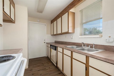 Casa en venta en Spring Hill, Florida, 2 dormitorios, 85.84 m2 № 1911833 - foto 10