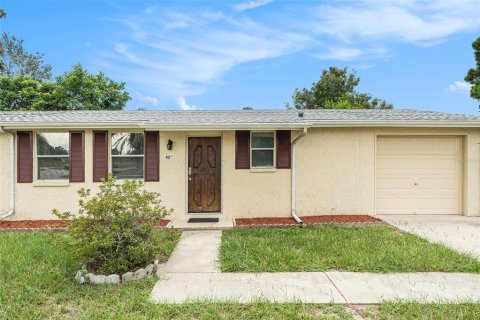 Casa en venta en Spring Hill, Florida, 2 dormitorios, 85.84 m2 № 1911833 - foto 1