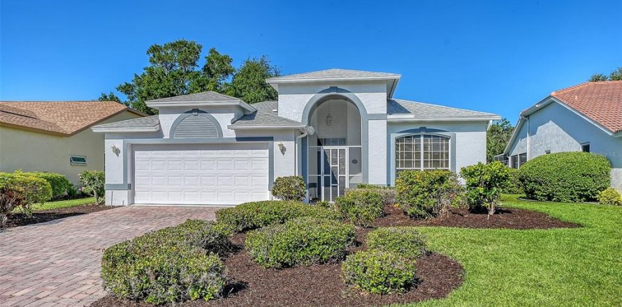 House in Sarasota, Florida 3 bedrooms, 174.19 sq.m. № 2199410
