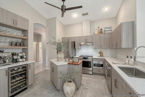 House in Sarasota, Florida 3 bedrooms, 174.19 sq.m. № 2199410 - photo 23