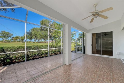 House in Sarasota, Florida 3 bedrooms, 174.19 sq.m. № 2199410 - photo 8
