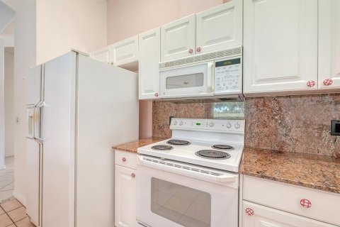 House in Sarasota, Florida 3 bedrooms, 174.19 sq.m. № 2199410 - photo 28