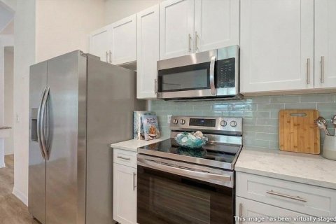 House in Sarasota, Florida 3 bedrooms, 174.19 sq.m. № 2199410 - photo 27