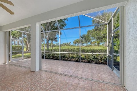 House in Sarasota, Florida 3 bedrooms, 174.19 sq.m. № 2199410 - photo 7