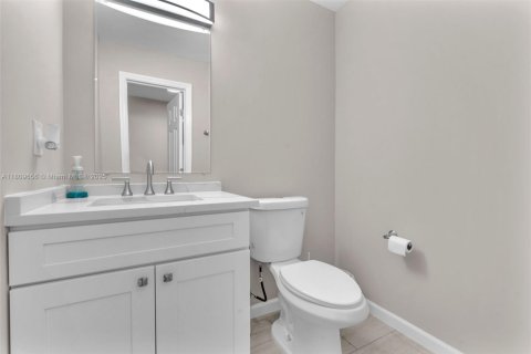 House in Davie, Florida 3 bedrooms, 216.93 sq.m. № 1752447 - photo 29