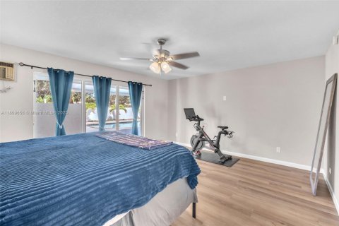 House in Davie, Florida 3 bedrooms, 216.93 sq.m. № 1752447 - photo 19