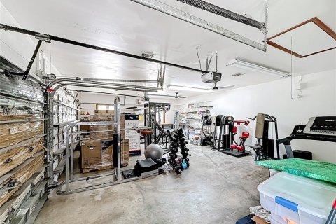 House in Miami, Florida 5 bedrooms, 513.1 sq.m. № 1948304 - photo 29