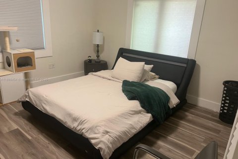 House in Miami, Florida 5 bedrooms, 513.1 sq.m. № 1948304 - photo 12