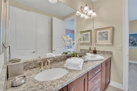 House in Kissimmee, Florida 8 bedrooms, 316.98 sq.m. № 2148928 - photo 26