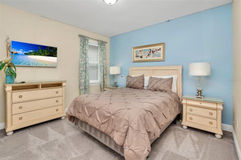 House in Kissimmee, Florida 8 bedrooms, 316.98 sq.m. № 2148928 - photo 25