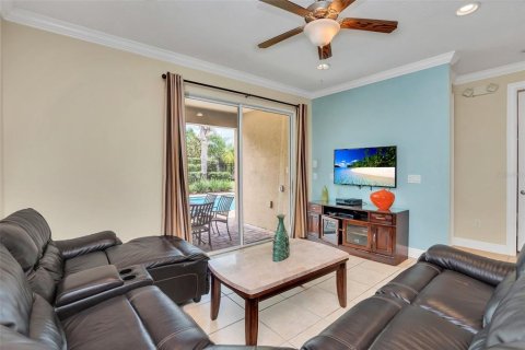 House in Kissimmee, Florida 8 bedrooms, 316.98 sq.m. № 2148928 - photo 12