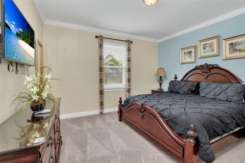 House in Kissimmee, Florida 8 bedrooms, 316.98 sq.m. № 2148928 - photo 14